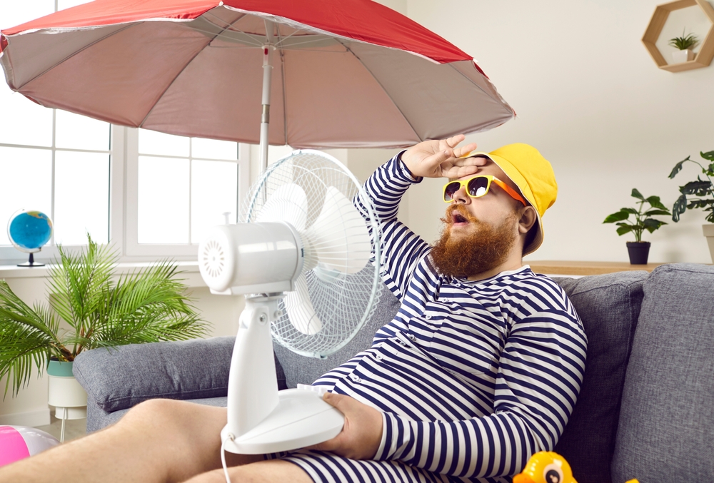 Canicule en France et climatisation en appartement Appartement en Île-de-France pendant la canicule avec une climatisation installée pour améliorer le confort intérieur.